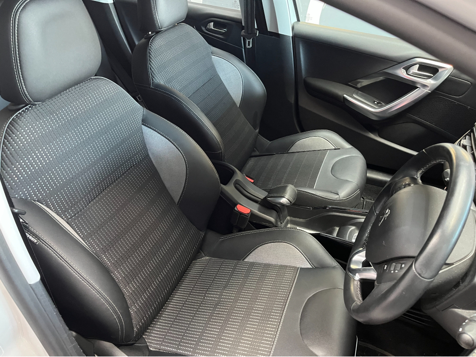 2017 Peugeot 2008 €12950! 2017 PEUGEOT 2008 ALLURE 1.2 AUTOMATIC / CRUISE CONTROL €12,950