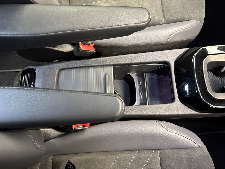 2023 Volkswagen ID.4 - image 15