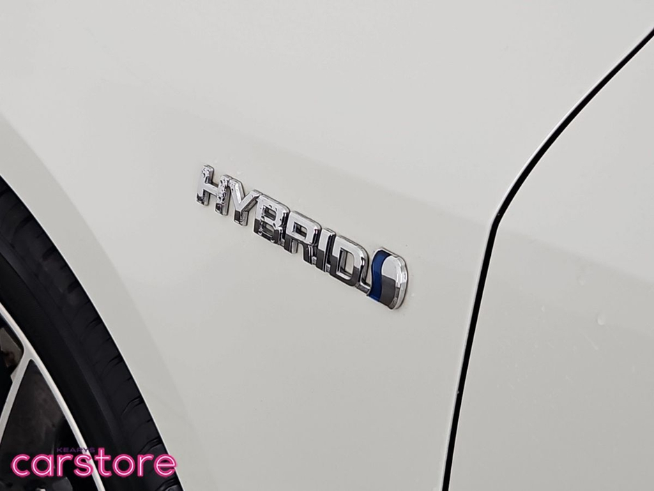 2020 Toyota Corolla - image 17