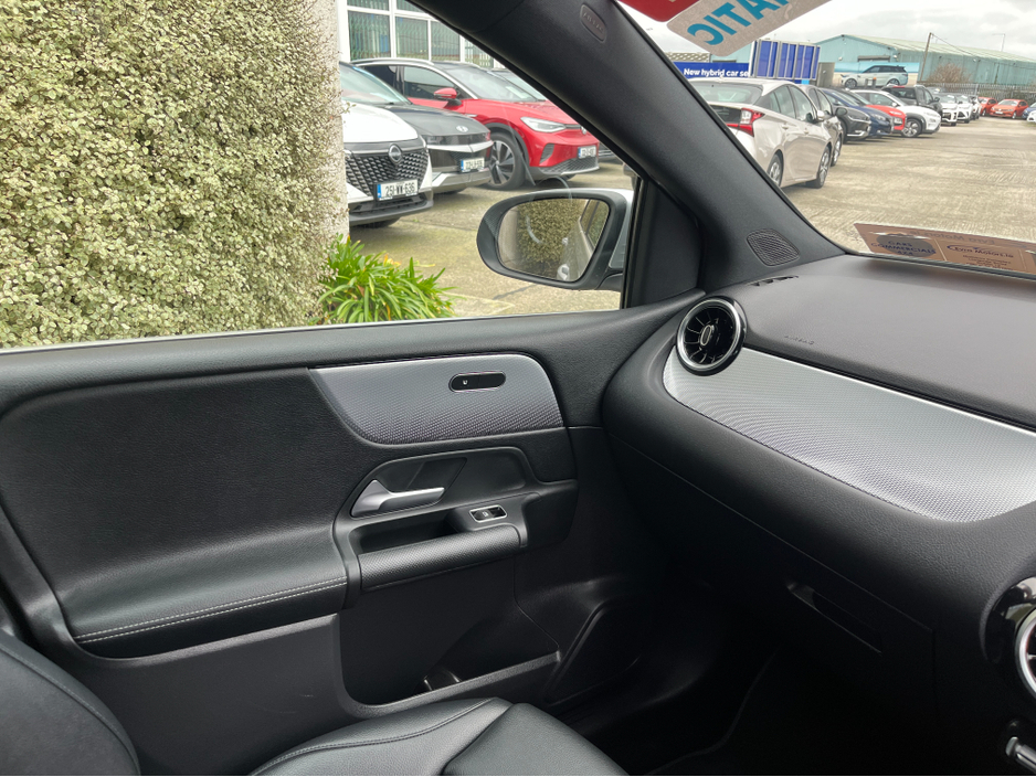 2020 Mercedes-Benz B Class - image 17