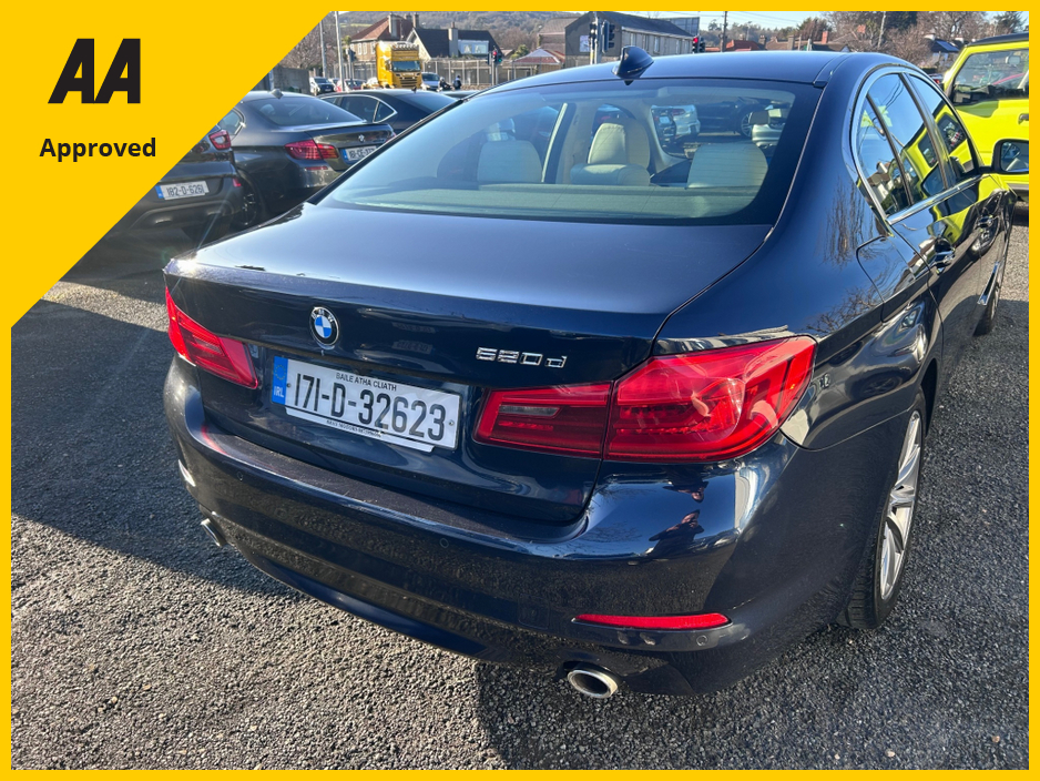 2017 BMW 5 Series - image 18