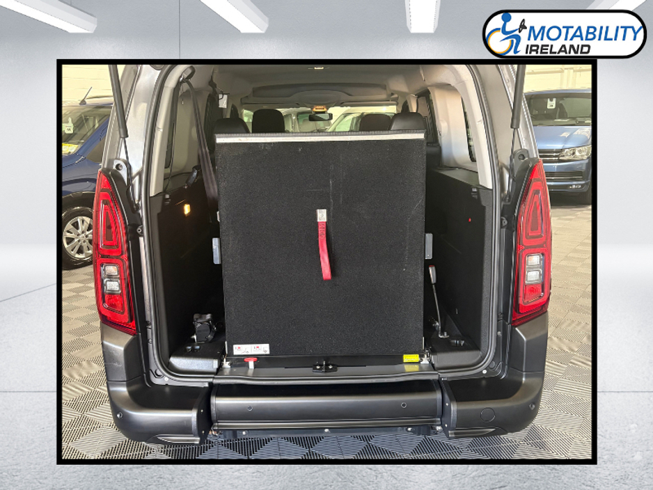 2023 Citroen Berlingo Multispace Wheelchair Accessible €41,995