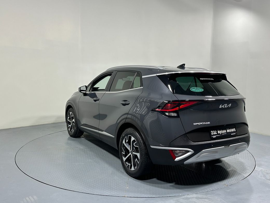 2023 Kia Sportage - image 5