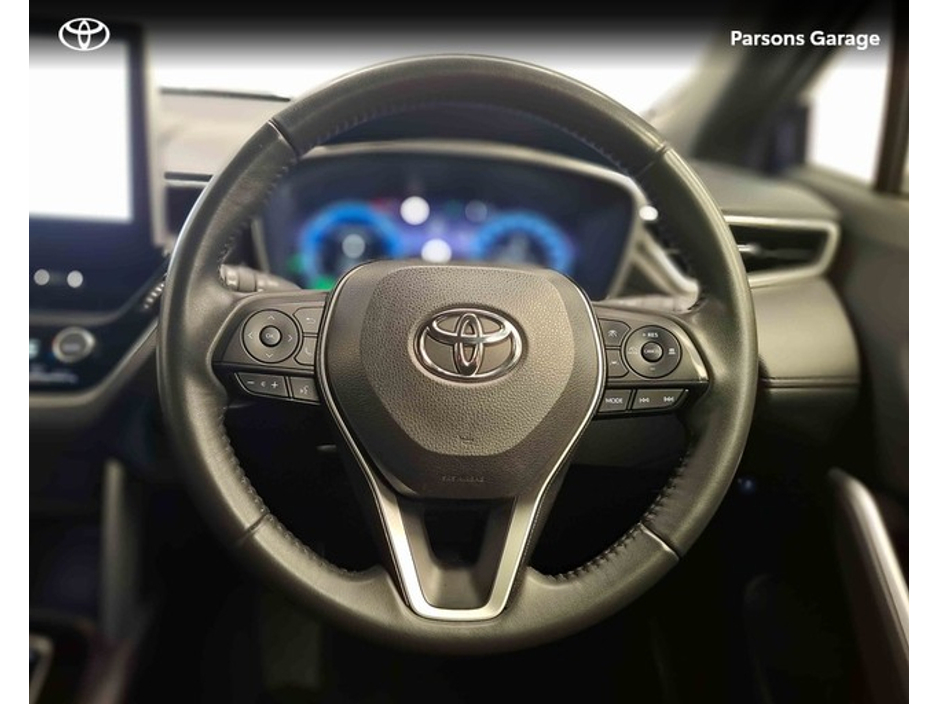 2024 Toyota Corolla Cross - image 9