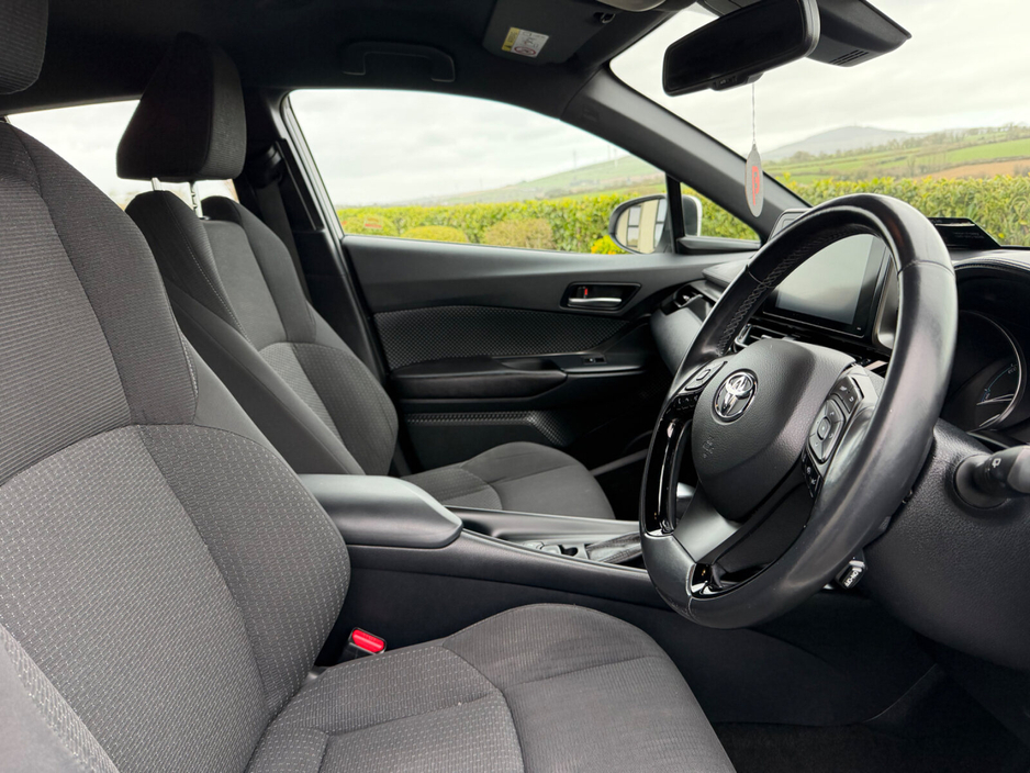 2018 Toyota C-HR - image 8