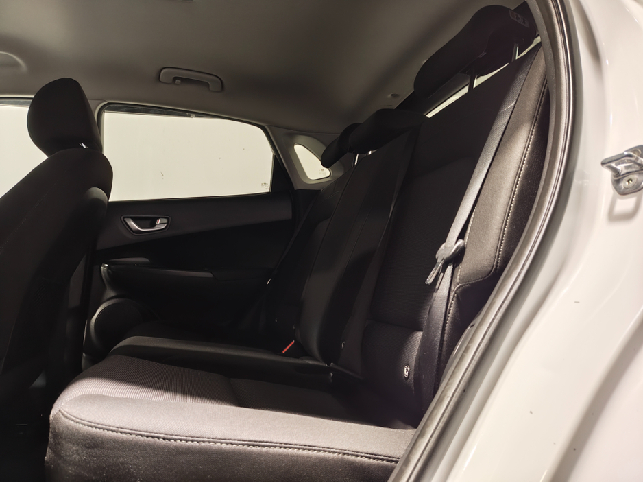 2022 Hyundai Kona - image 22