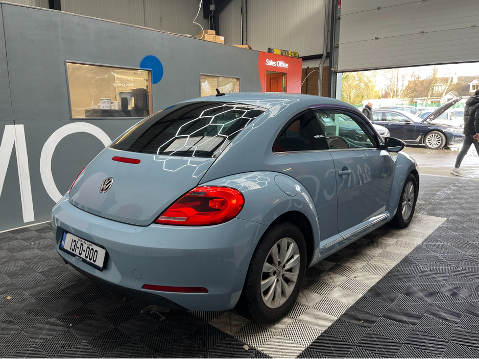 2013 Volkswagen Beetle - image 2