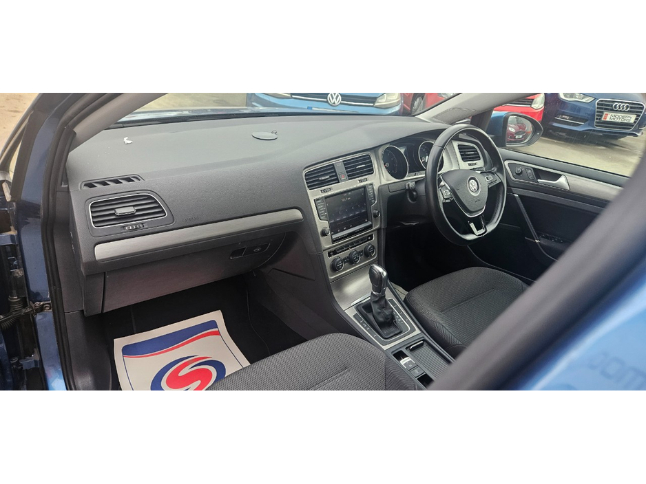 2015 Volkswagen Golf - image 22