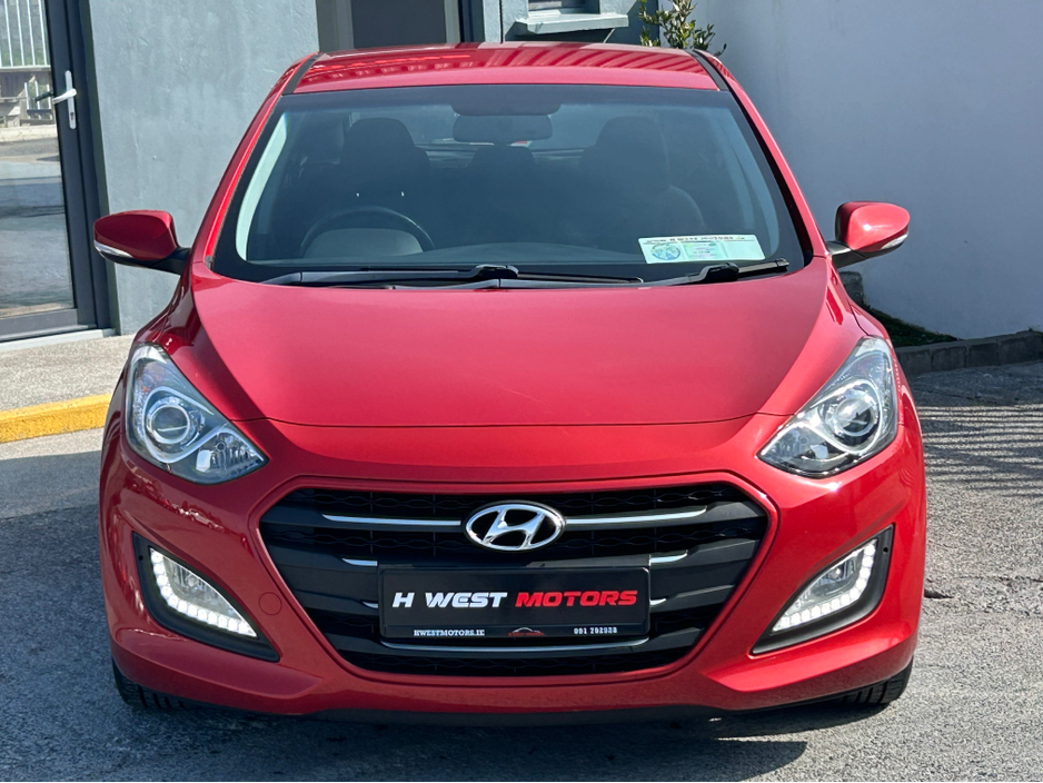 2016 Hyundai i30 - image 5