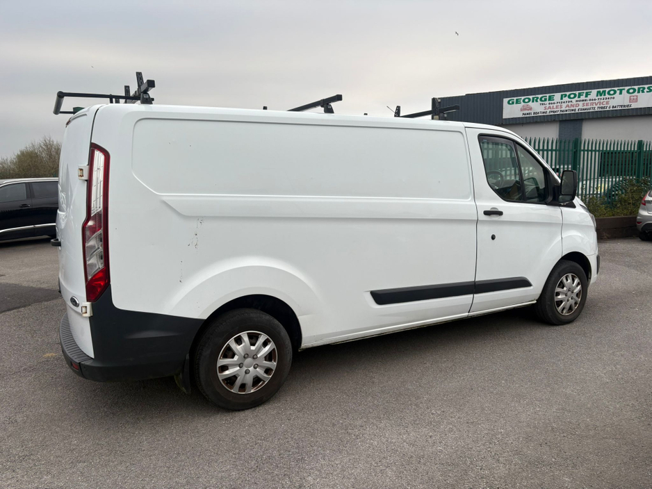 2015 Ford Transit Custom - image 4