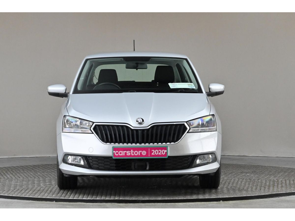 2020 Skoda Fabia - image 2