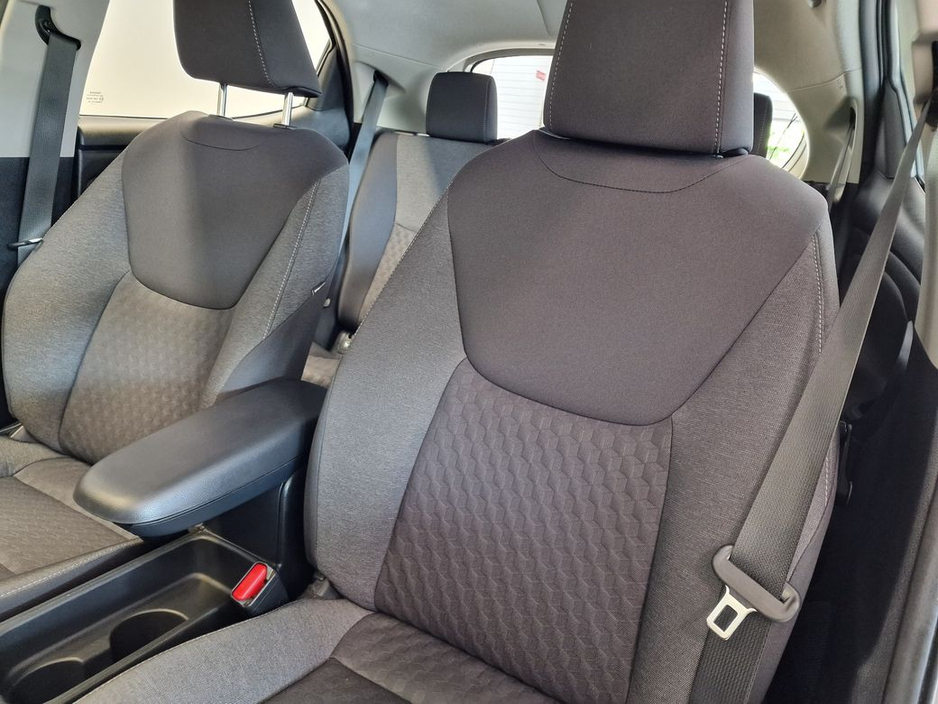 2022 Toyota Yaris Hybrid Luna Automatic €22,750