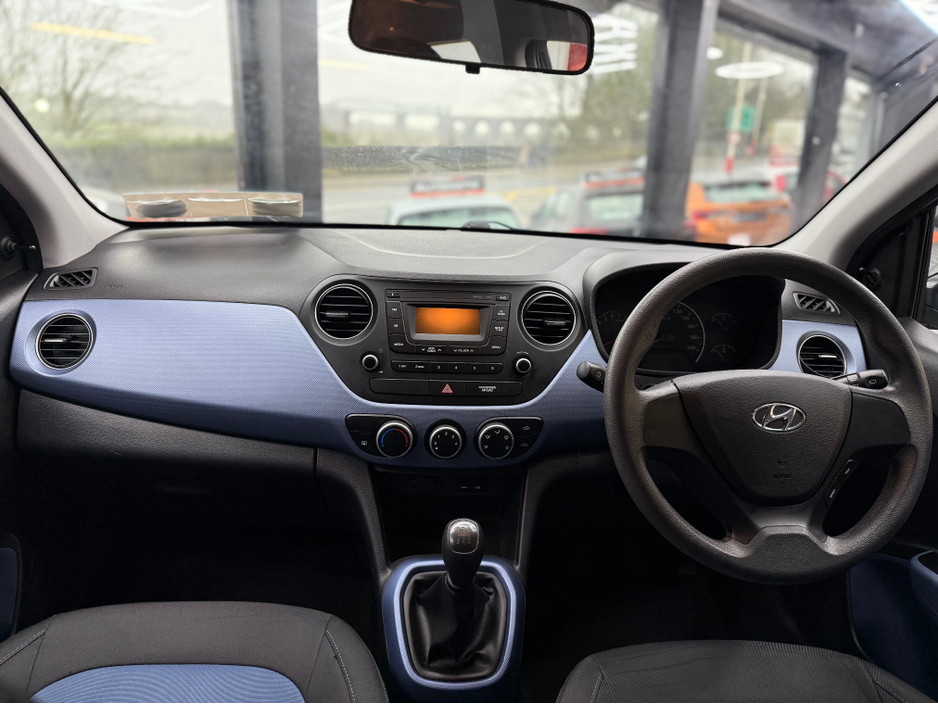 2018 Hyundai i10 - image 16