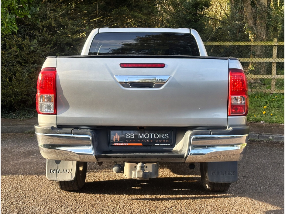 2018 Toyota Hilux - image 5