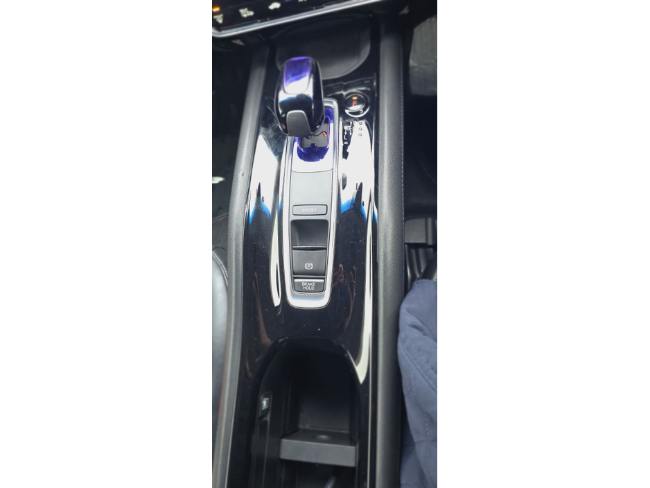 2016 Honda Vezel - image 32