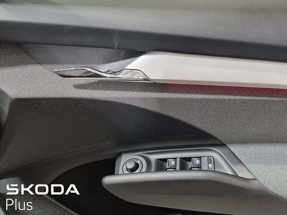 2023 Skoda Enyaq - image 22