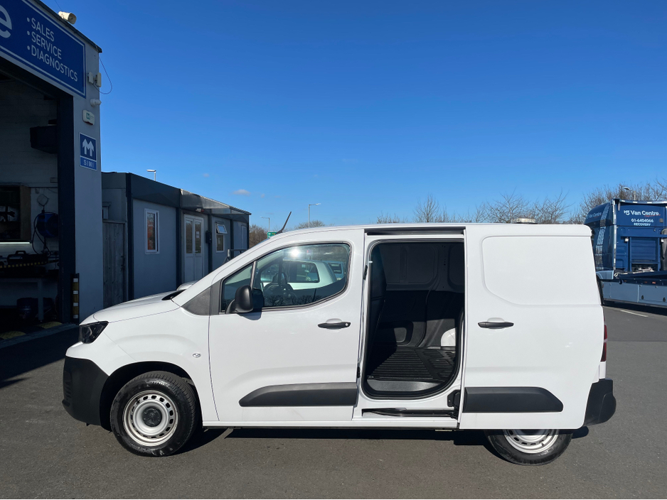 2024 Peugeot Partner - image 13