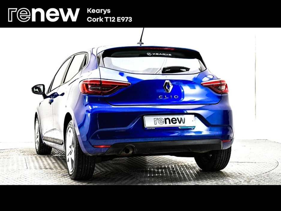 2022 Renault Clio - image 3