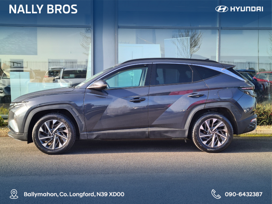 2022 Hyundai Tucson - image 3