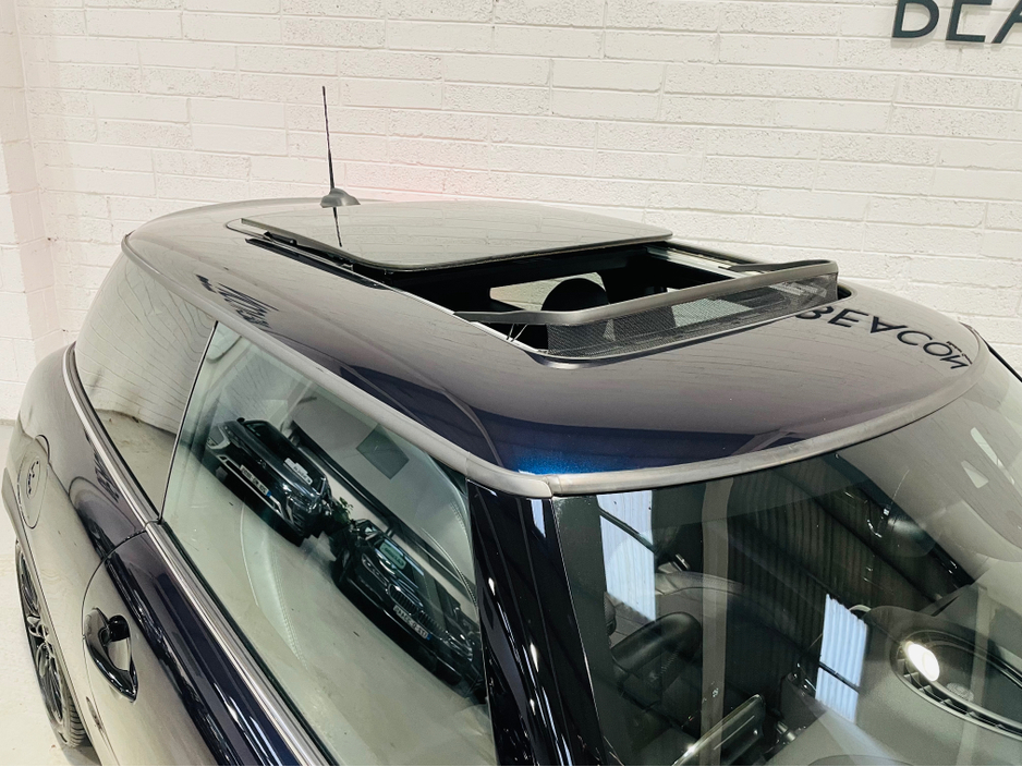 2023 MINI Cooper S - image 4