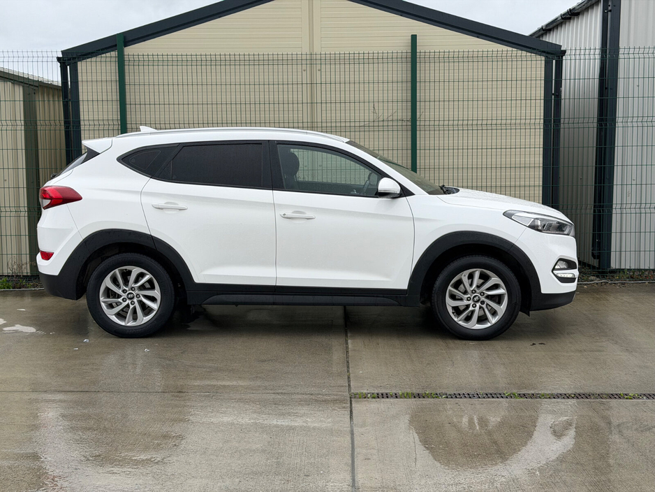 2016 Hyundai Tucson - image 3