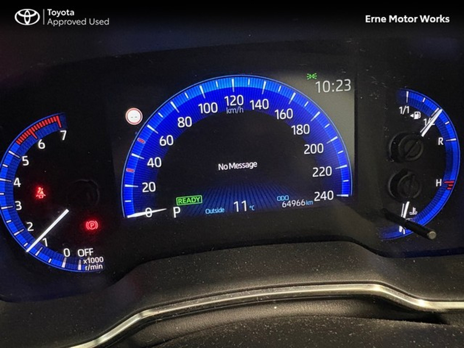 2023 Toyota Corolla - image 13