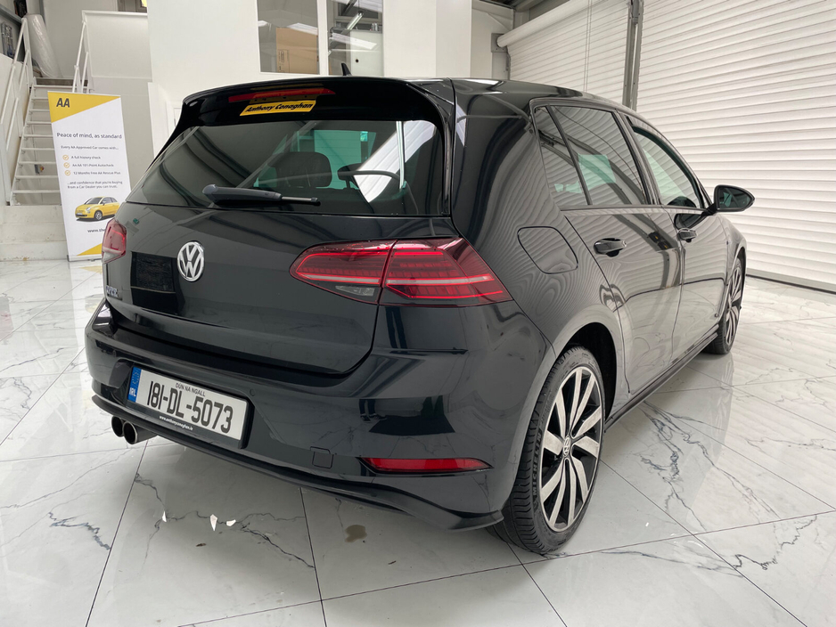 2018 Volkswagen Golf - image 3