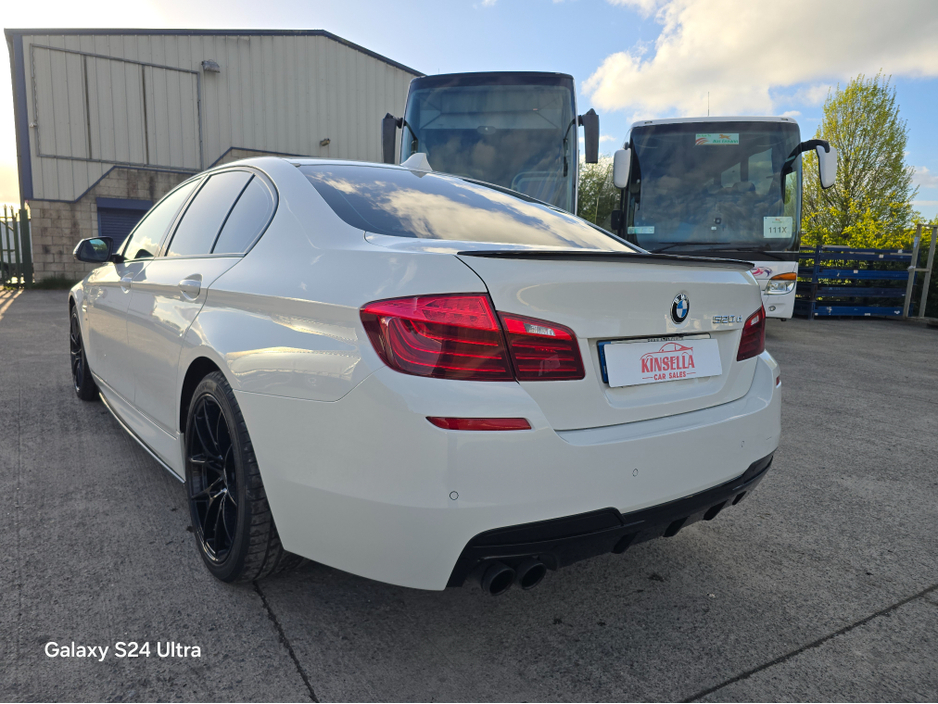 2015 BMW 5 Series - image 4