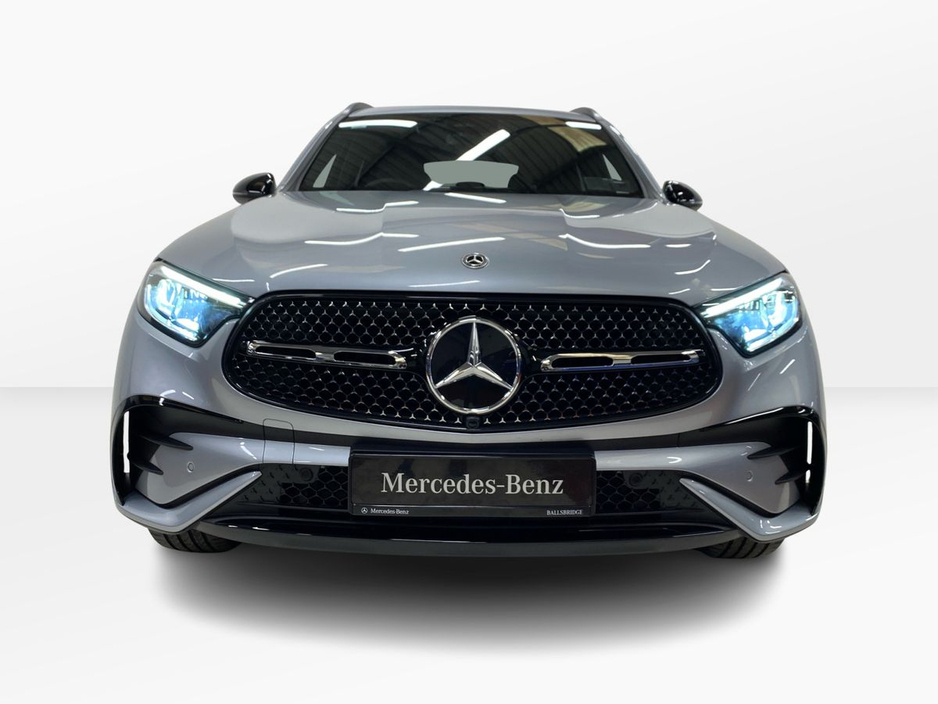 2025 Mercedes-Benz GLC Class - image 10