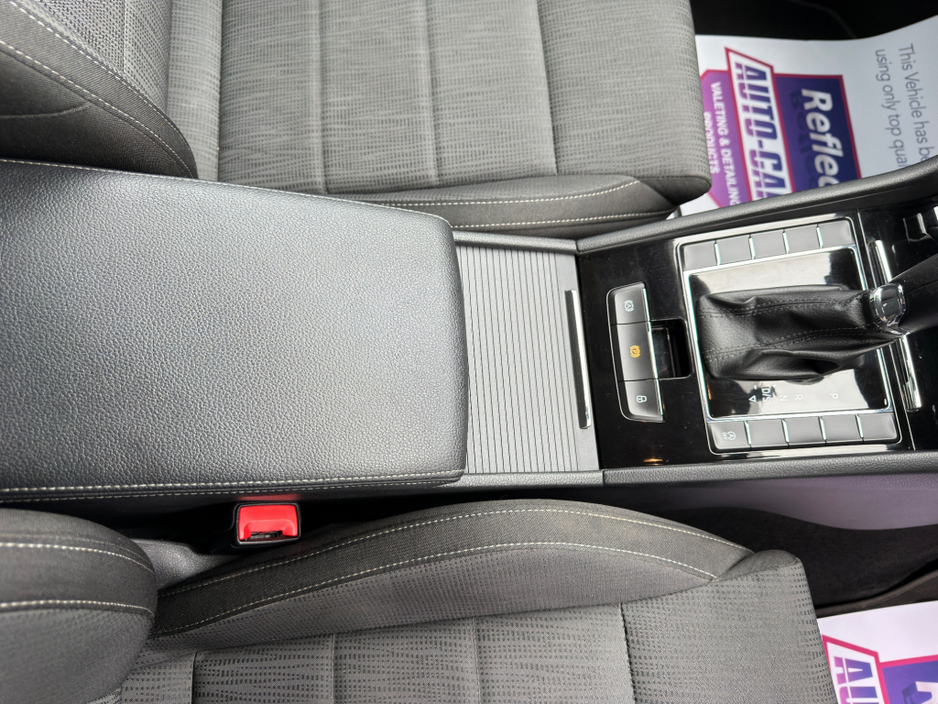 2018 Skoda Superb - image 21