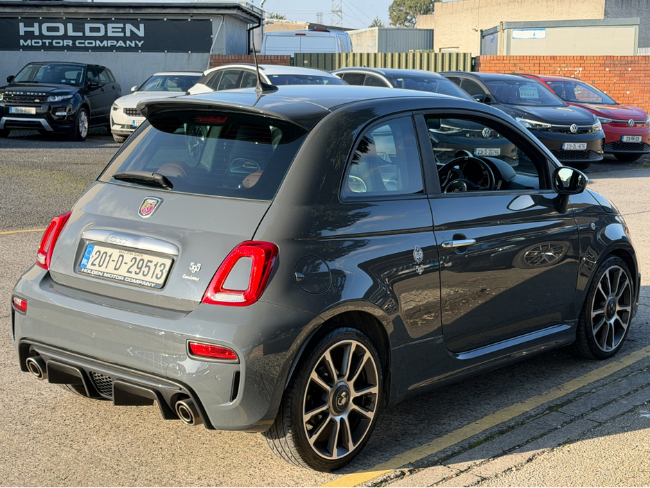 2020 Fiat Abarth - image 9