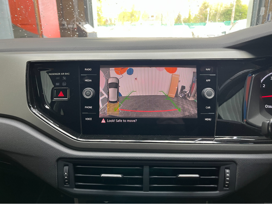 2021 Volkswagen Polo - image 16