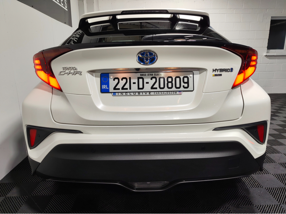 2022 Toyota C-HR - image 6