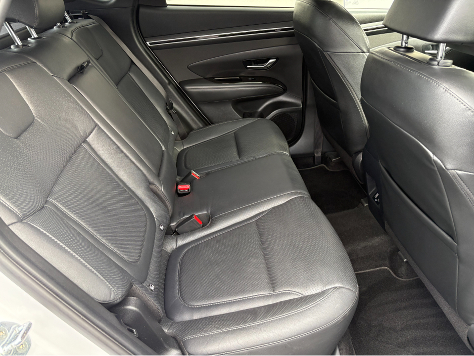 2022 Hyundai Tucson - image 12