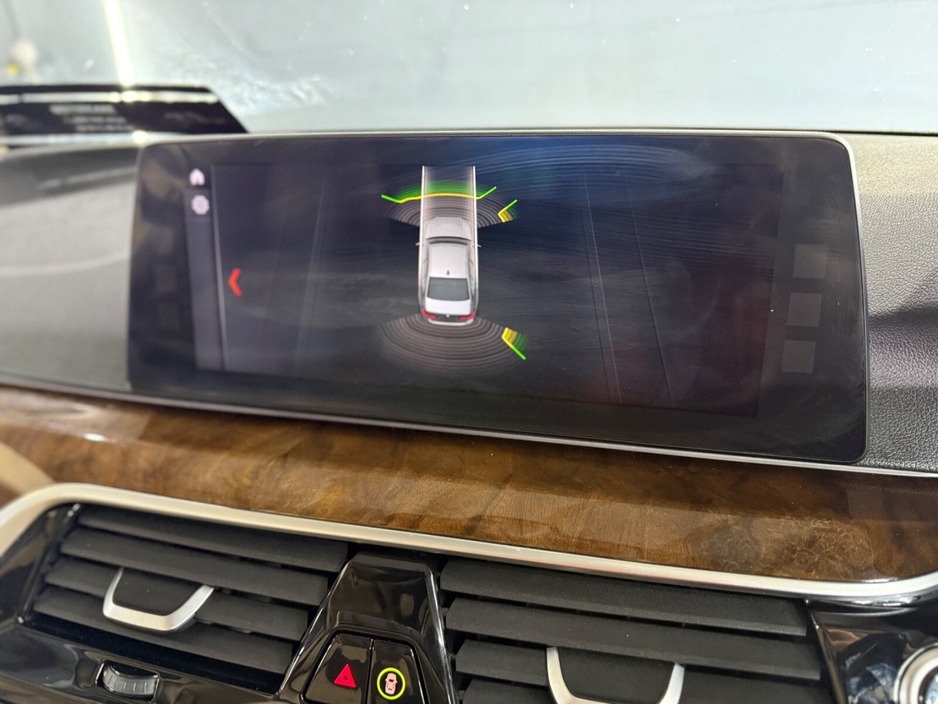 2017 BMW 5 Series 520d xDrive SE Auto €17,950