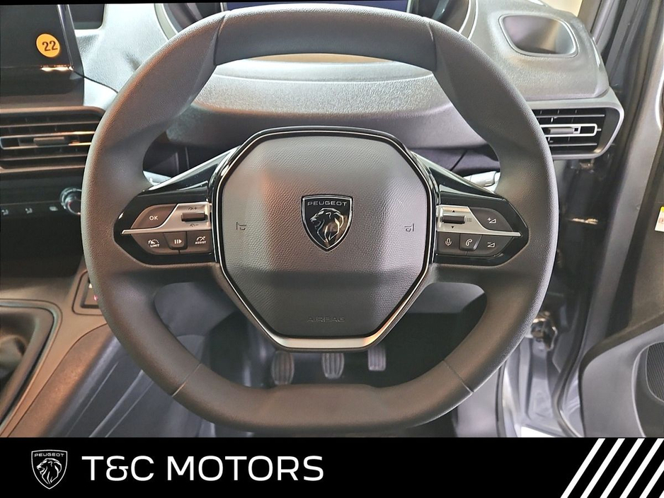 2026 Peugeot Partner - image 12