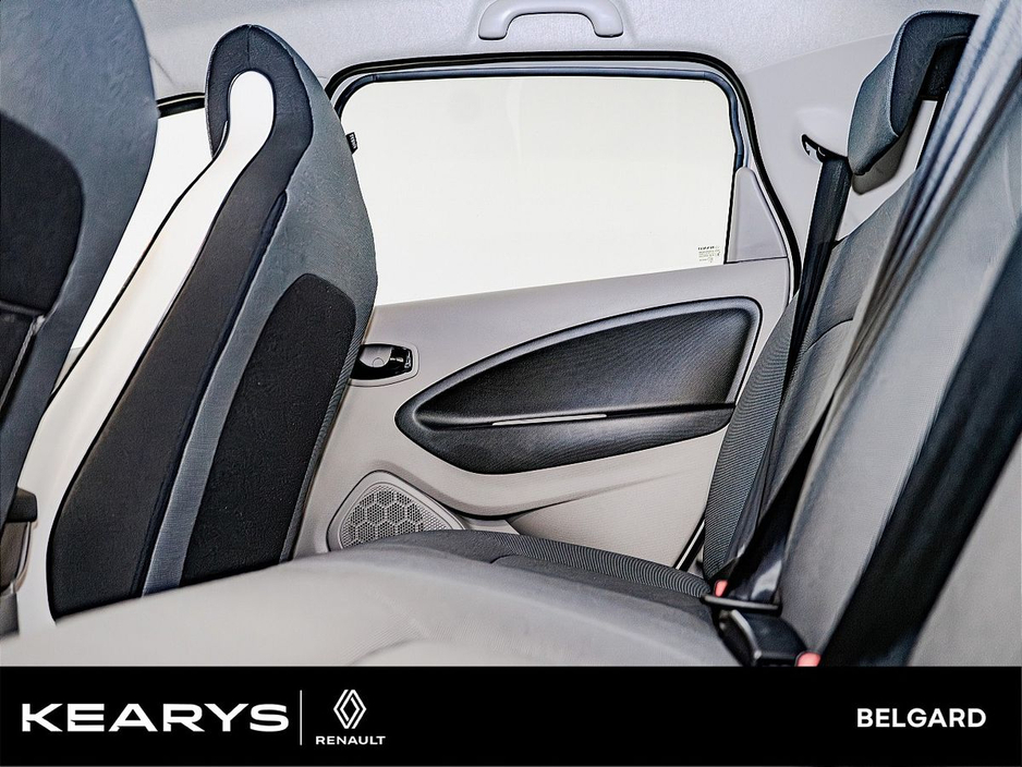 2016 Renault Zoe - image 7