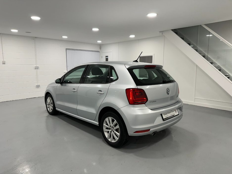 2016 Volkswagen Polo - image 10