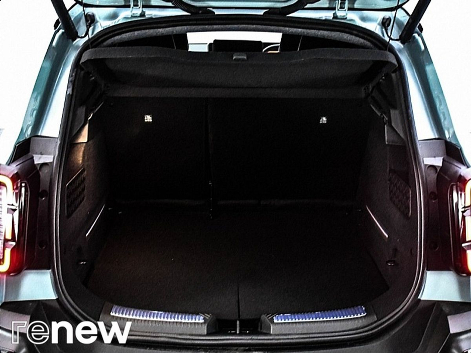 2026 Renault 4 techno 52kWh 150hp DEMO €37,145