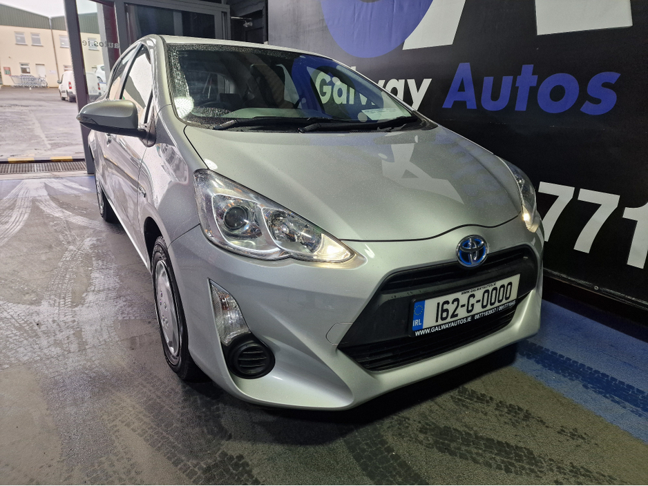 2016 Toyota Aqua - image 13