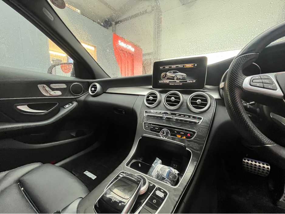 2016 Mercedes-Benz C Class €20950! 2016 MERCEDES-BENZ C220D AVANTGARDE AMG LINE 2.0 AUTOMATIC / CRUISE CONTROL / REVERSE CAMERA / ELECTRIC MEMORY & HEATED SEATS / PADDLE SHIFTERS / AMBIENT LIGHTS AND MORE €20,950