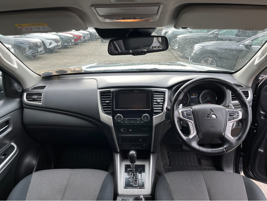 2021 Mitsubishi L200 - image 12