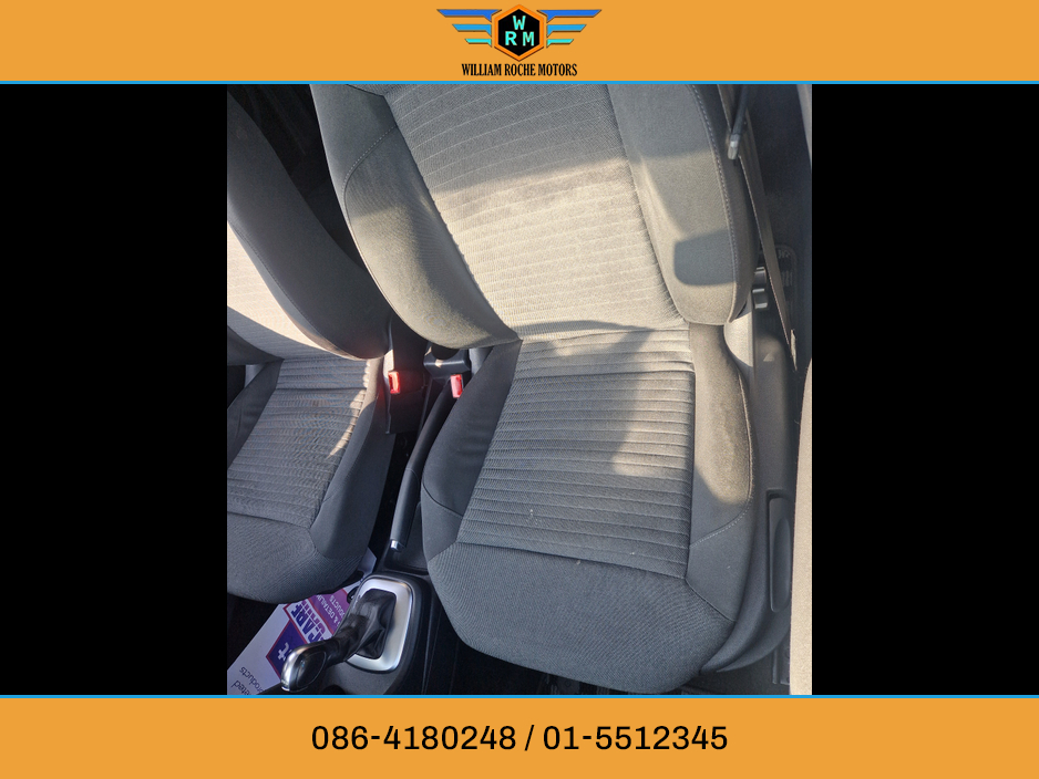 2012 Volkswagen Polo - image 20