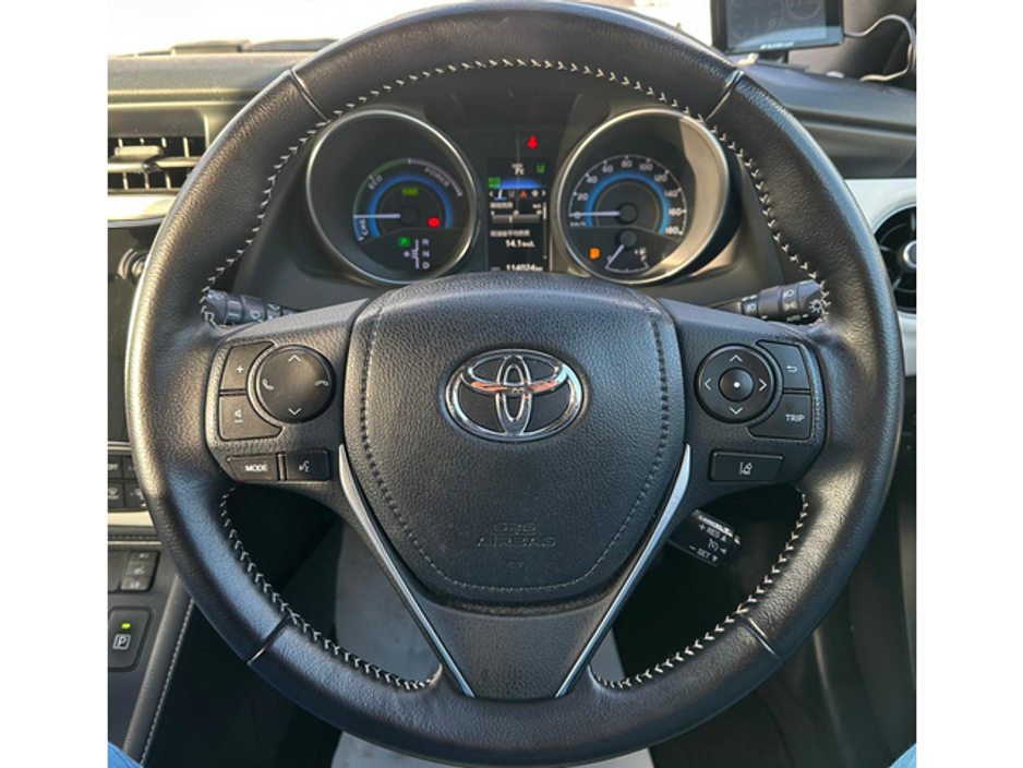 2016 Toyota Auris 1.8L Petrol-Hybrid Automatic (1913) €13,995