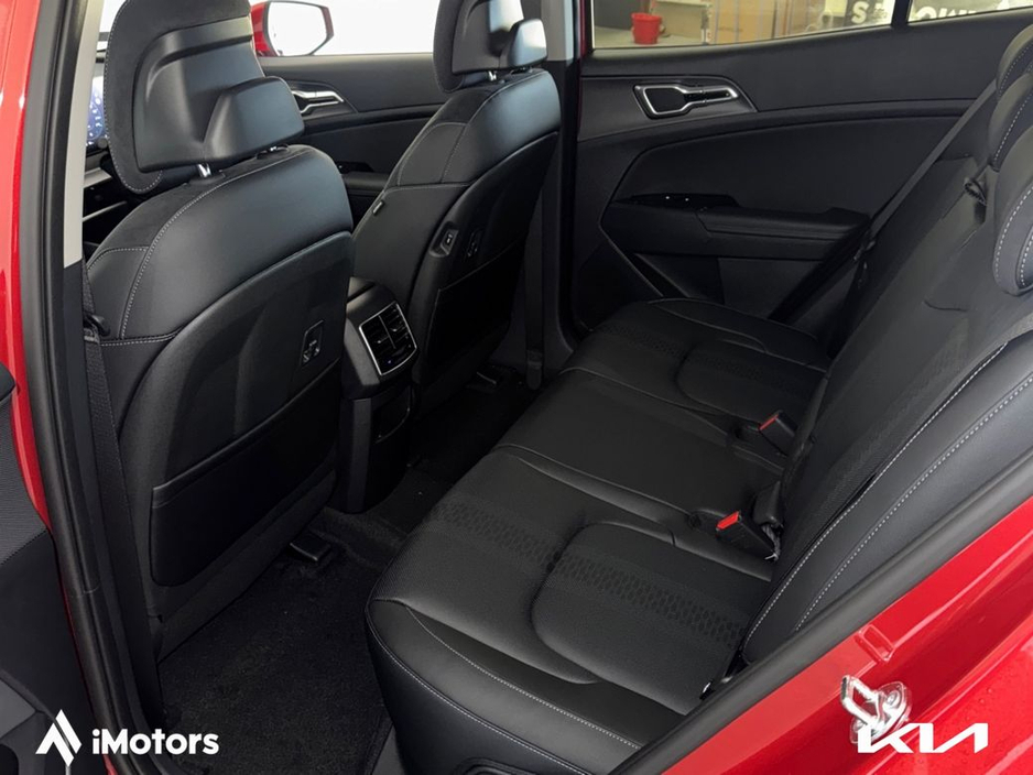 2026 Kia Sportage - image 13