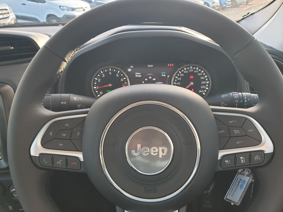 2024 Jeep Renegade - image 34