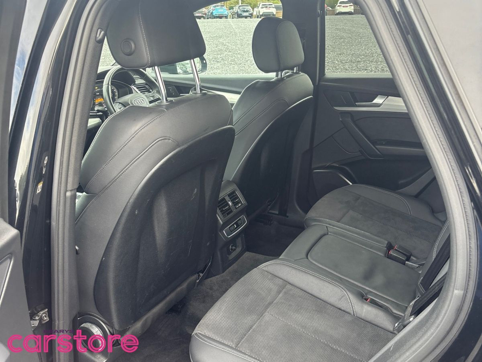 2022 Audi Q5 - image 10