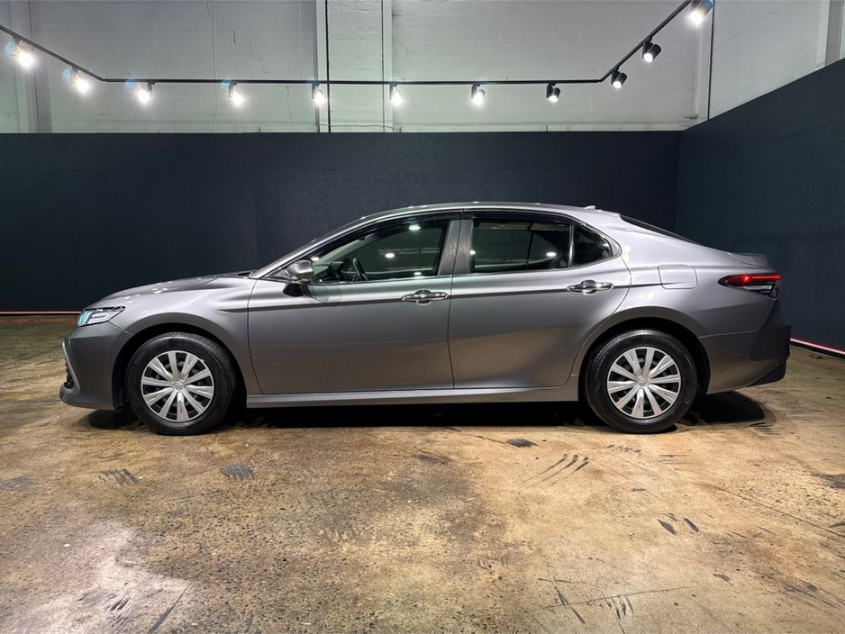 2022 Toyota Camry - image 6