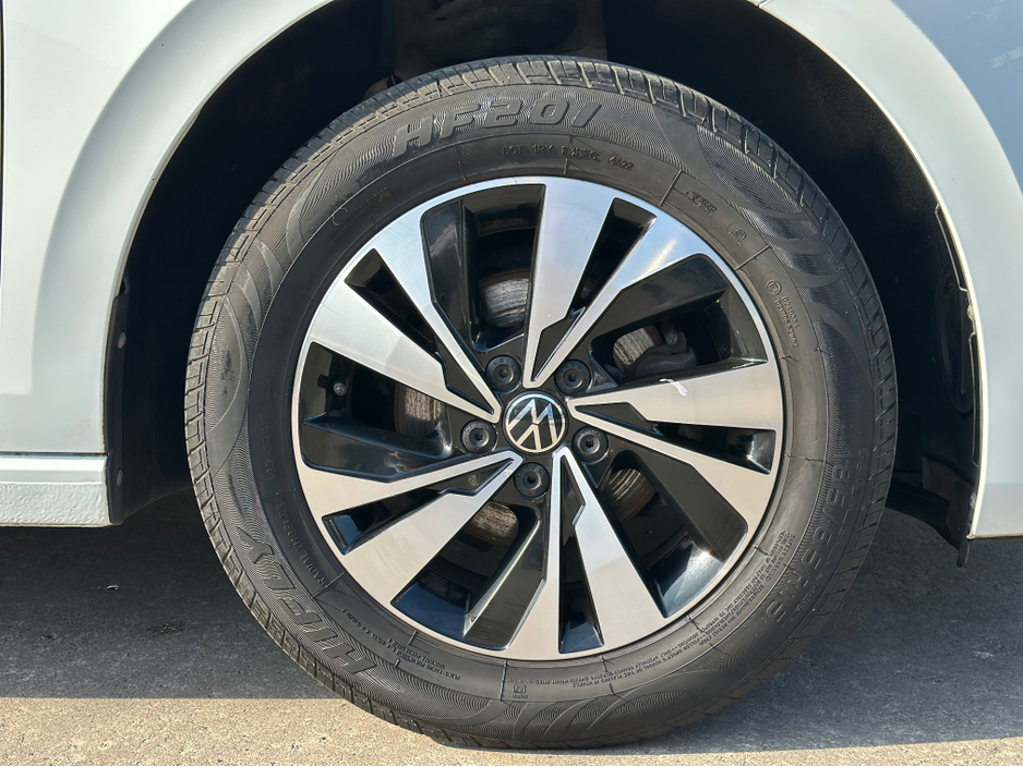 2021 Volkswagen Polo - image 6