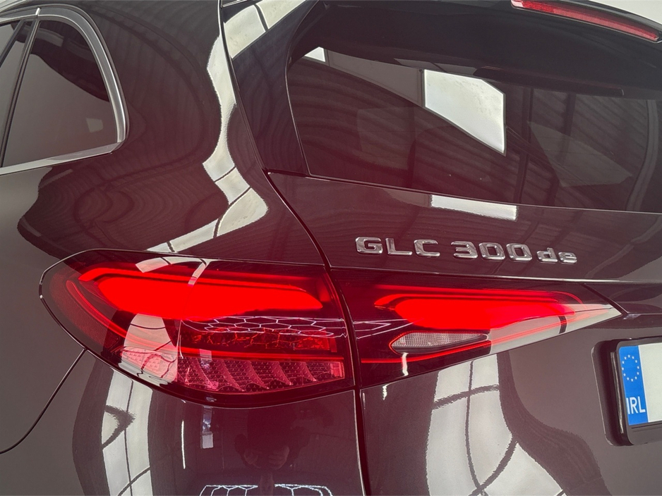 2023 Mercedes-Benz GLC Class - image 10